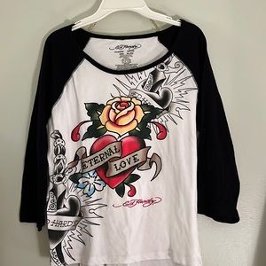 Ed Hardly quarter sleeve